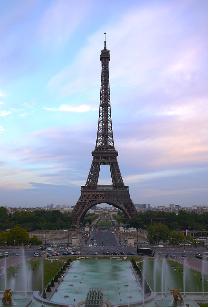 Eiffel Tower巴黎鐵塔 艾菲爾鐵塔 from 夏瑤宮