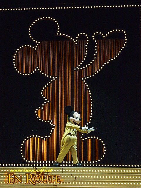 The Chinese Speaking Golden Mickey Show (with English Sidetitles)