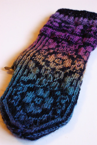 Knitted mitten