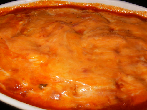 Filloas boloñesa-cubrir bechamel y tomate