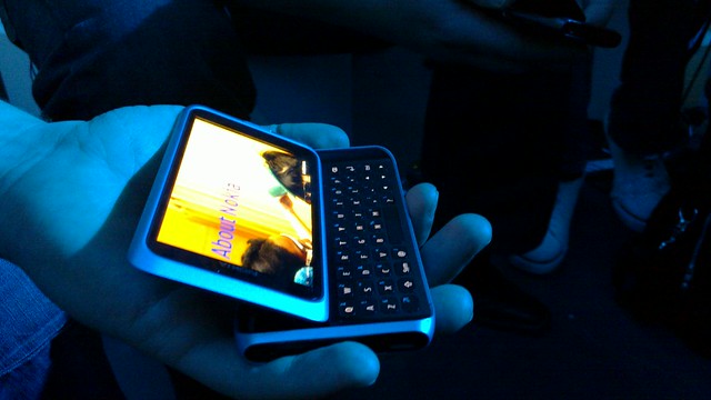 The Nokia E7 is no small business. Find out why…