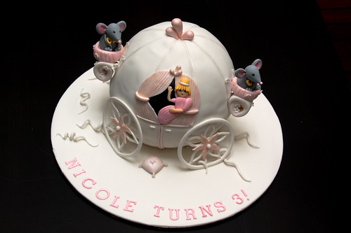 Cinderella carriage cake
