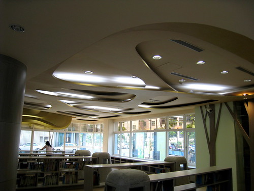 2010_1111_150514_siaogang_library
