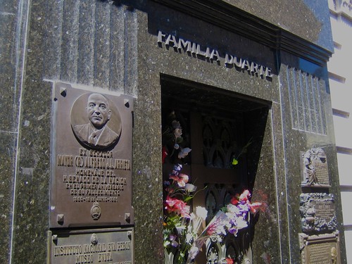 Familia Duarte tomb