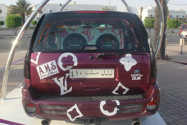 2004 car modified gmc envoy