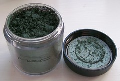 MAC Antique Green pigment