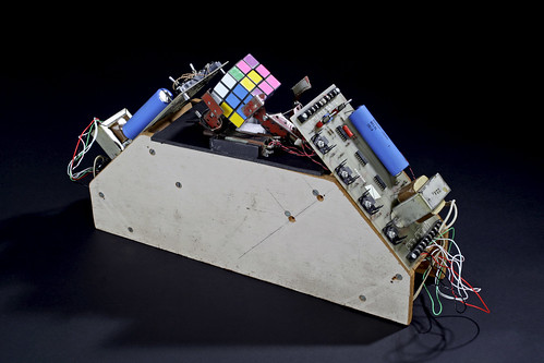 Rubiks Cube Manipulator / Claude Shannon
