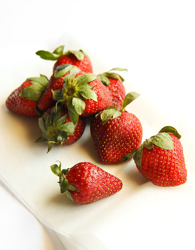 balsamic_toffee_strawberries-4