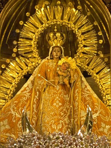 Imagen de la Virgen del Santo Rosario./ Virgen del Santo Rosario image.
