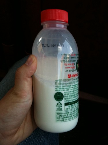 서울우유의 흰우유 중에도 제조월일이 안써있는 놈도 있네...