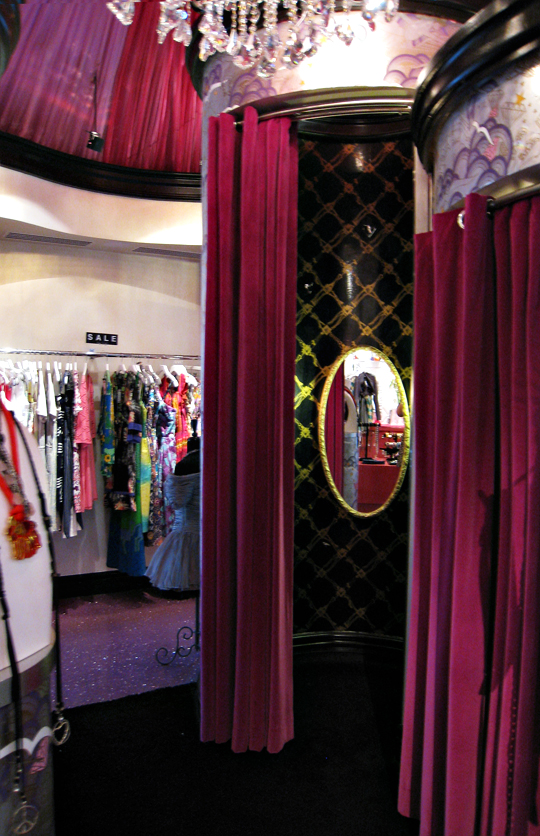 Annie Creamcheese Vegas+dressing rooms