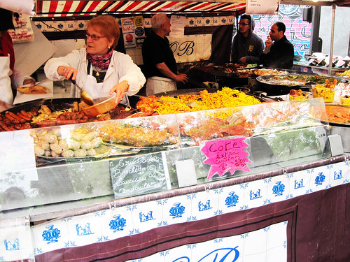 Paella at the market