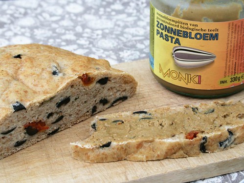 rosemary bread with olives and sundried tomatoes