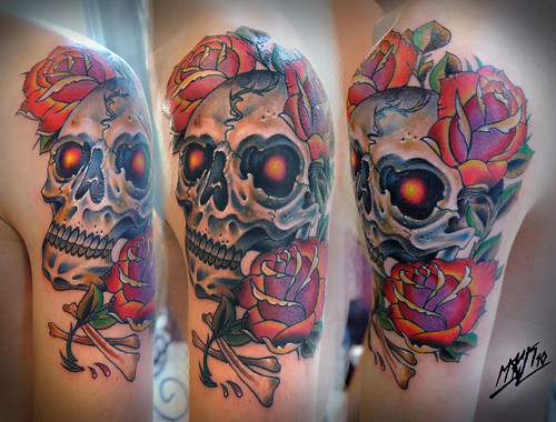 La Vida Loca skull and roses neotraditional tattoo