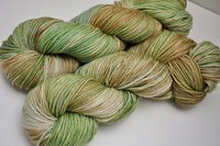 "Moss Agate" on Aurora (merino/cashmere/nylon)