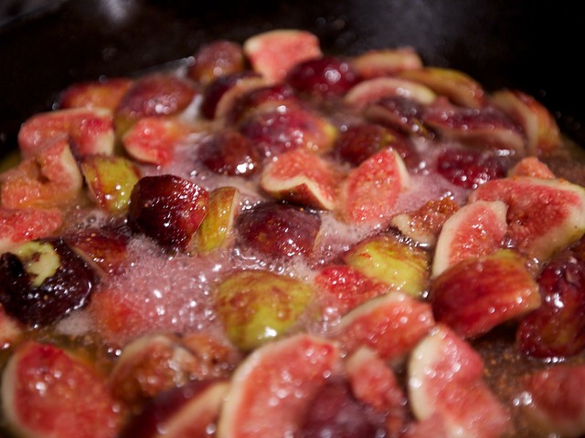 simmering figs