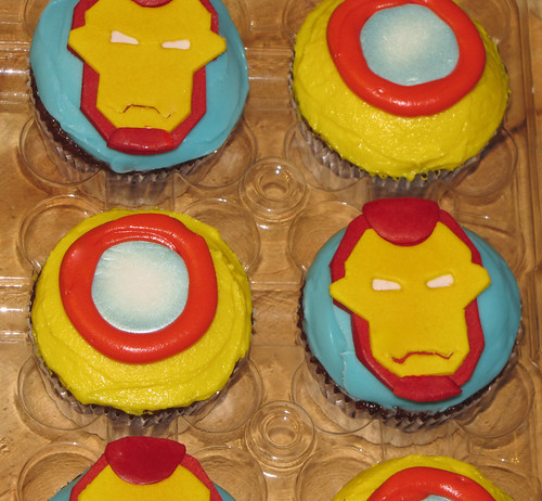 Iron Man Cupcakes - detail