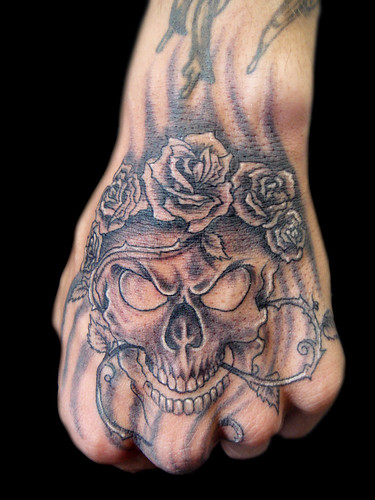 Skull and roses tattoo note i don't usually do hands tattoo this is a 