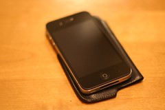 rethink Lim Phone Sleeve for iPhone 3GにiPhone 4を入れる