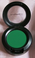 MAC Dare To Wear "Sassy Grass" Eyeshadow