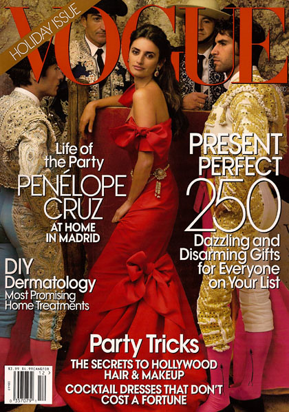 Penelope Cruz in Oscar de la Renta - Cover of US Vogue December 2007 by Winter Phoenix