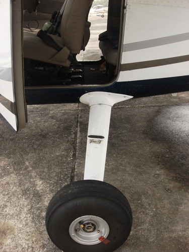 KL by air - wheels