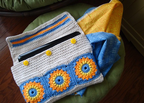 Crocheted Netbook Case 05
