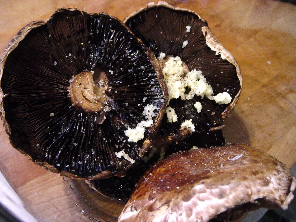 "Barbecued" Portobello Mushrooms 