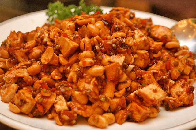 Chicken with peanuts