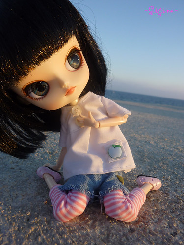 Miki sale a ver el mar