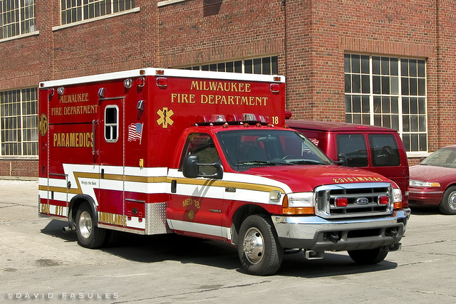 usa ford wisconsin milwaukee trucks firefighting med wi ambulances mfd fireapparatus milwaukeecounty milwaukeefiredepartment med18