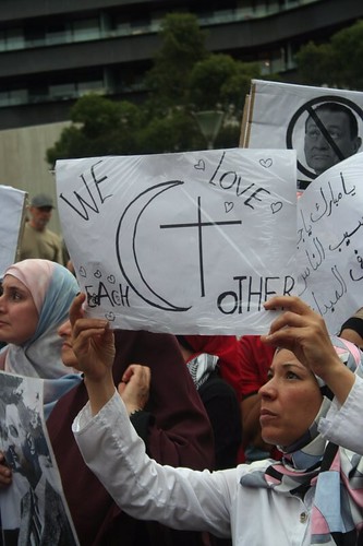 We Love each other: christian and muslim - Egypt Uprising protest Melbourne 4 Feb 2011