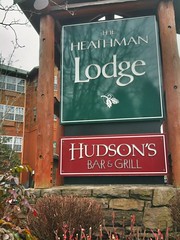 Hudson's Bar & Grill in Vancouver WA at Heathman Lodge