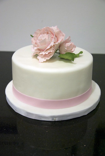 pink peony wedding cake A single tier simple wedding cake to go on top of a