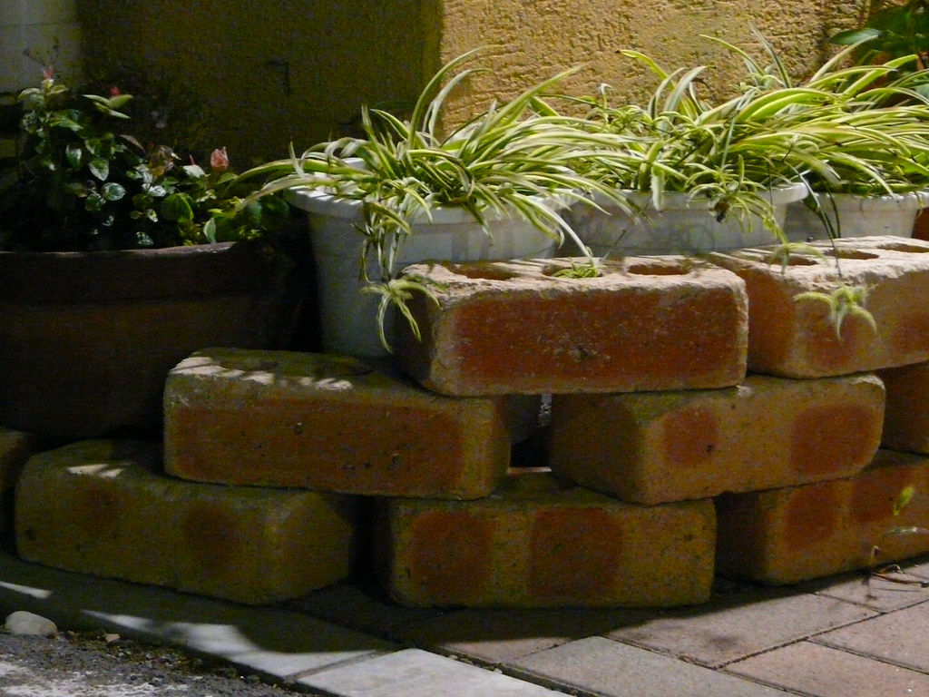 Planter in Bricks