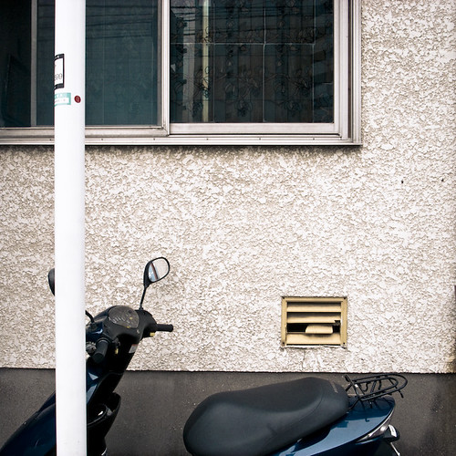 Pole Window Vent Scooter