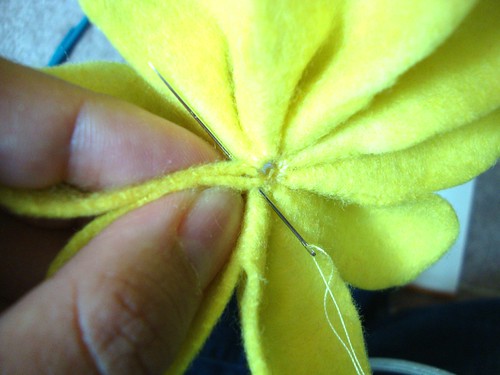 How to Make a Flower Pin 9