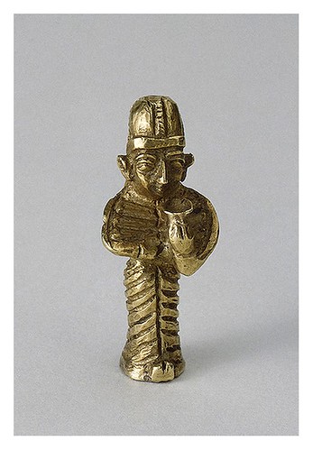 001- Figura de hombre en oro hitita o post-hitita 2000 A.C-Copyright ©2003 State Hermitage Museum