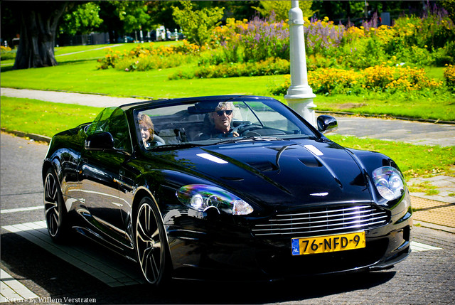 Aston Martin DBS Volante ''Carbon Black editon". Very nice car =D