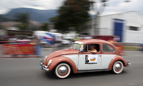 Desfile Carros Antiguos JuanEsOc Tags desfile antiguos autos medellin