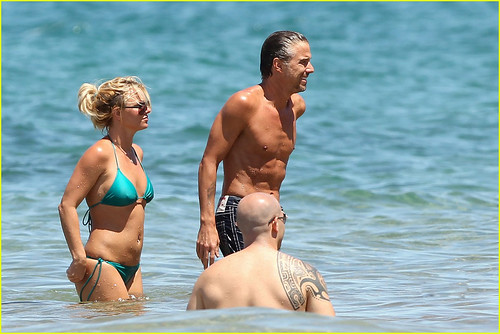 Britney i Jason na Hawajach-09-(Britney.com.pl) 25.08.2010