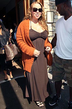 Mariah Carey, Supposedly Four Months Pregnant, in a Pea in the Pod Maternity Dress