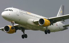 Vueling Airlines - EC-KDT