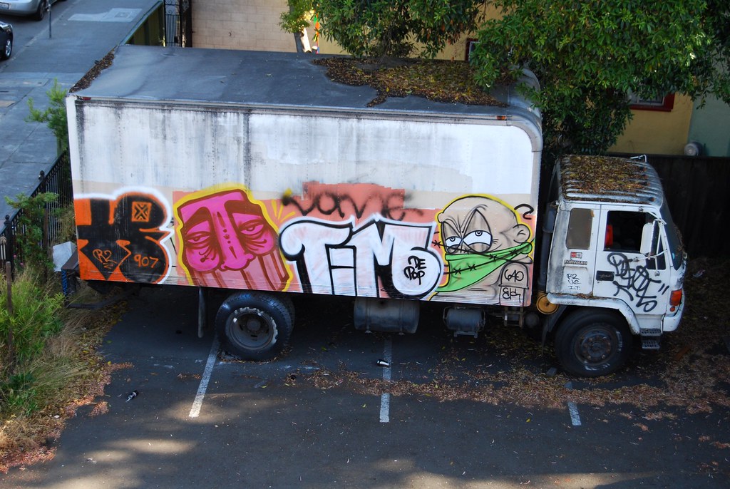 R2ue, Gats, Optimist, Logo, Domer Graffiti Truck Oakland. 