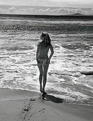 kate-moss-nude-vogue-homme-07