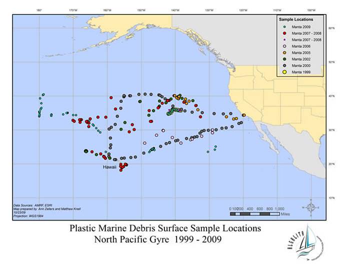Algalita號於1999-2009在東太平洋發現的海洋垃圾位置；照片來源:www.algalita.org