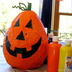 Click on image to learn how to make a Halloween Paper-Maché Piñata