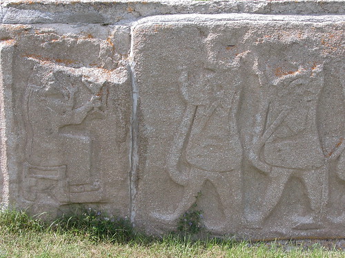 DSCN0870 Alacahöyük, mur à droite de la porte, détail