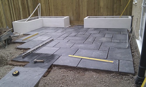 Landscaping Bollington. Paving and Fencing Image 13