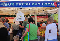 Falls Church Farmers' Market (by: George Brett, creative commons license)